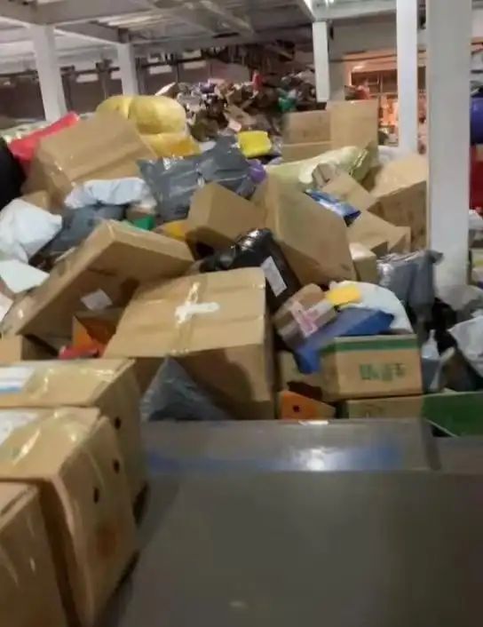 快递停运后多地网点瘫痪，仓库快递堆积如山，物流何时恢复？