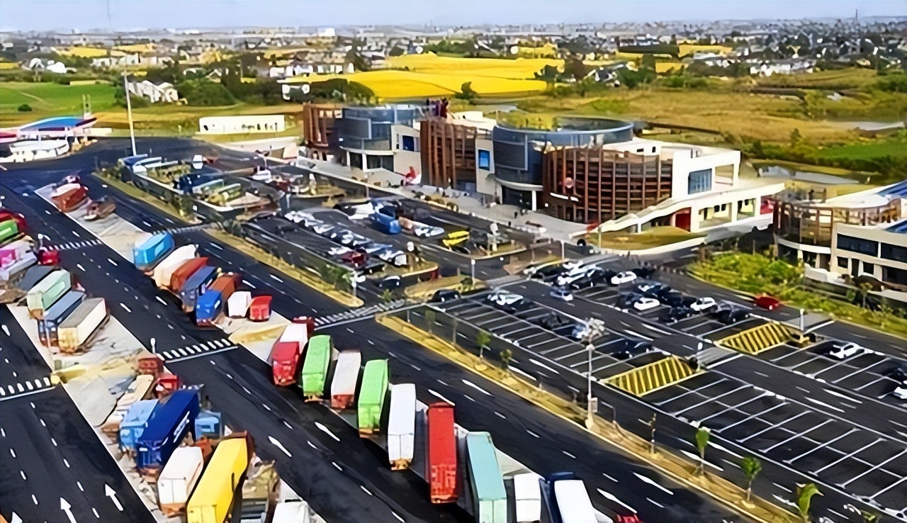 高速服务区大变样,从休息点变消费场所,旅客歇脚好去处