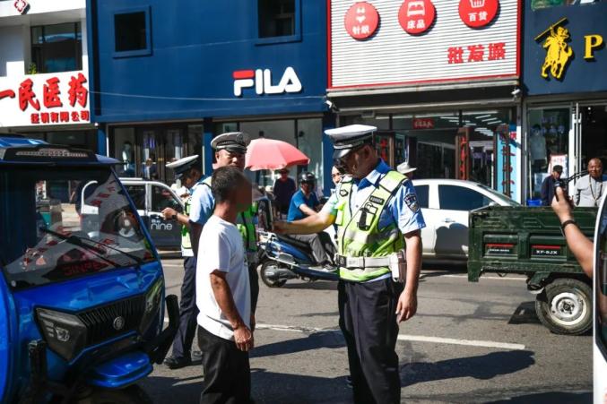 镇赉县公安局开展交通违法‘全域整治’,打击酒驾飙车等行为