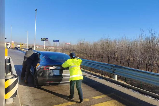 春运开启，诸城龙都收费站多措并举守护司乘人员归家路