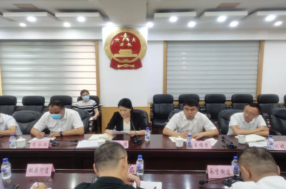 区长强调：疫情防控不松懈，扎实推进疫苗接种工作