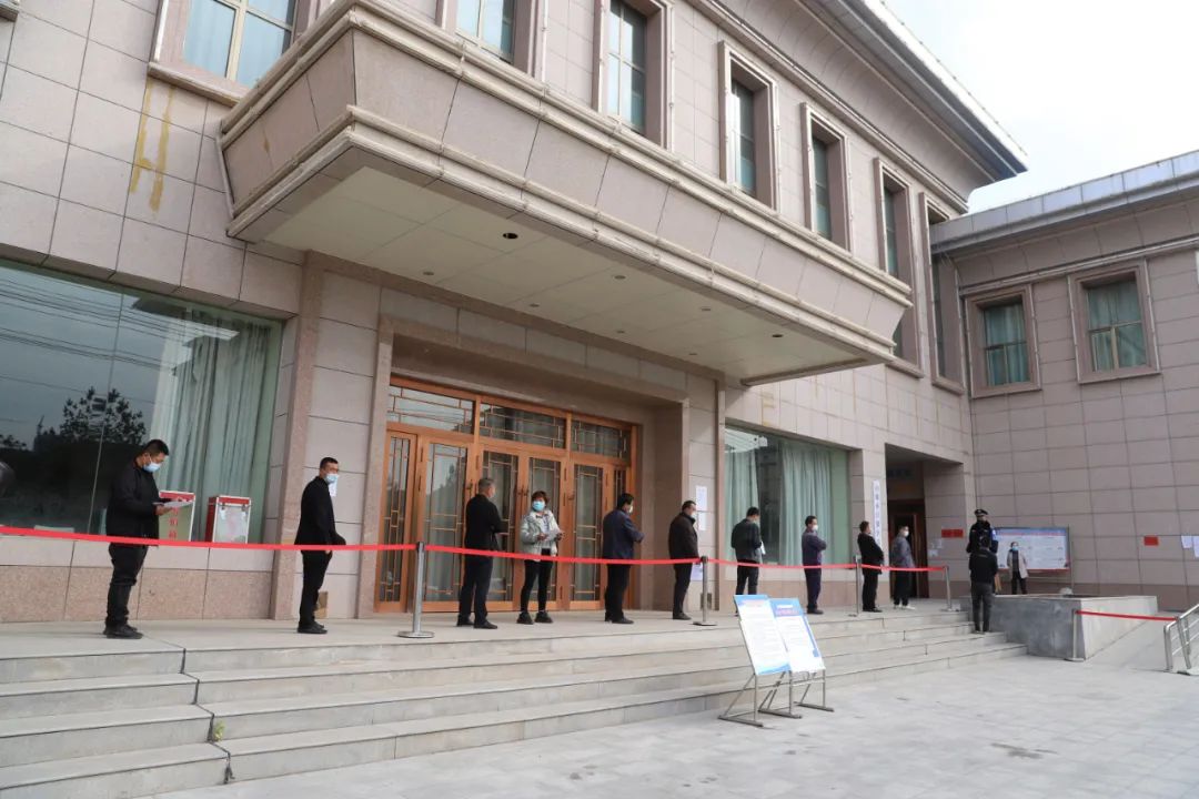 白银区多举措保障疫情防控物资等车辆快速通行并方便办证