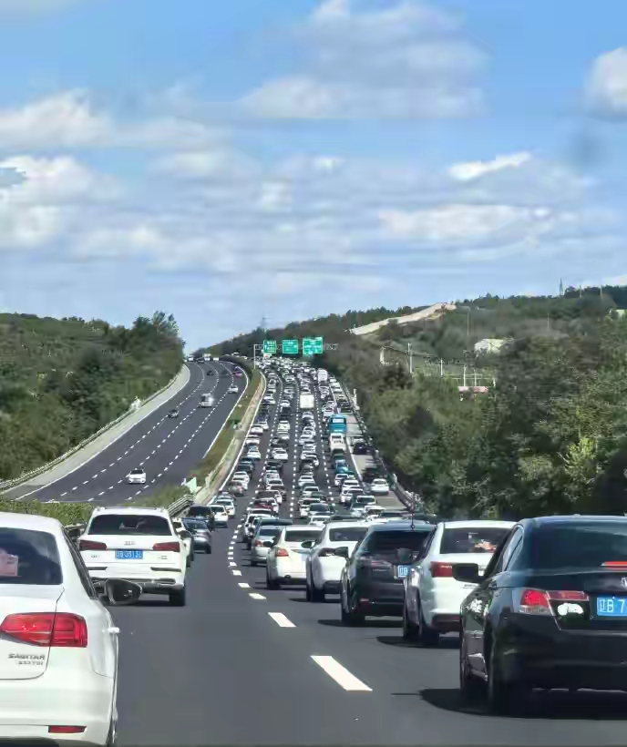 高速节假日免费遭吐槽,每车每年3000公里为啥还不落地?