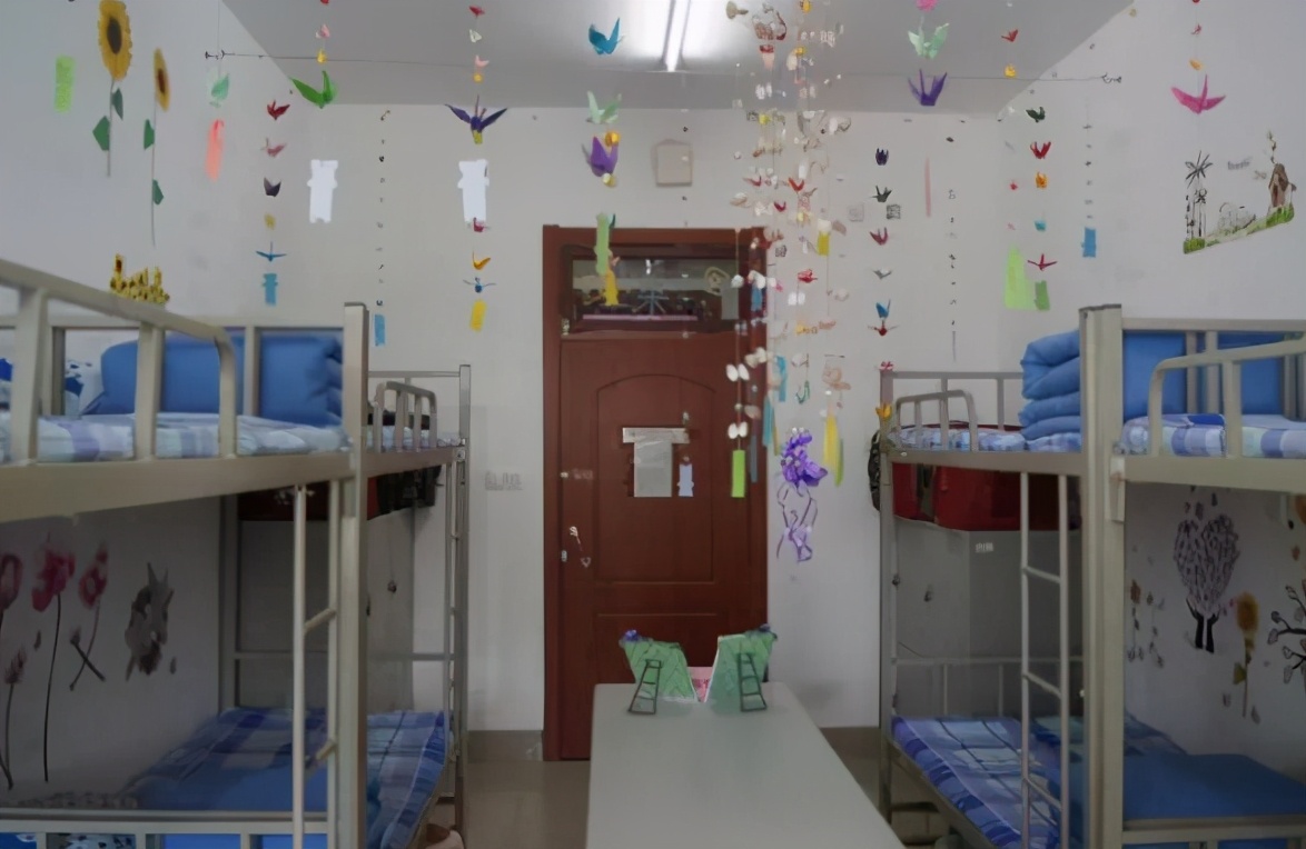 大学宿舍分5大等级,豪华套间堪比偶像剧,快来看看你住哪级?