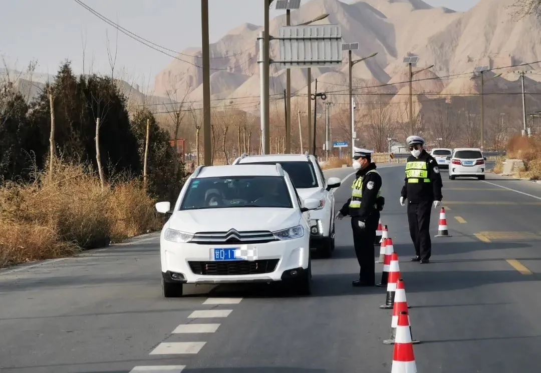 白银交警多措并举强化管控,整治违法保道路安全及群众出行安全