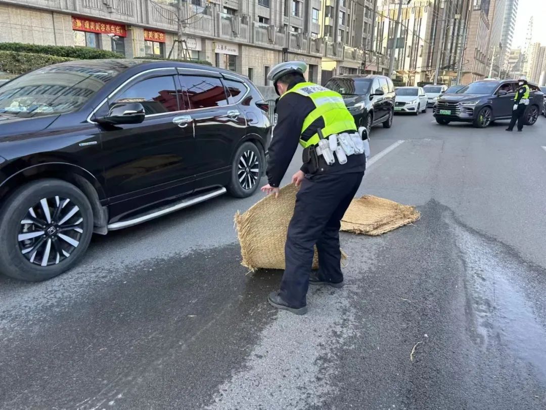 春运返程高峰将至,交警部门强化违章高发时段管控保畅通