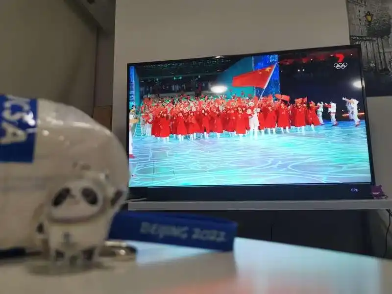 冬奥会开幕时间引海外关注 法国华侨守候直播